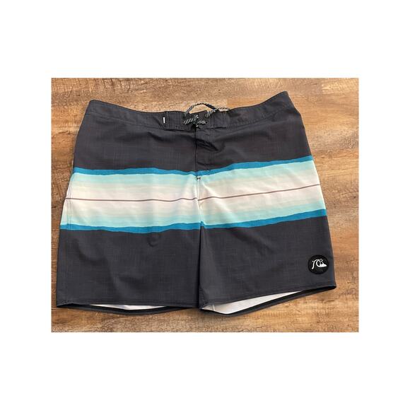 Quiksilver highline board shorts SZ 38, black with blue design - Picture 1 of 11